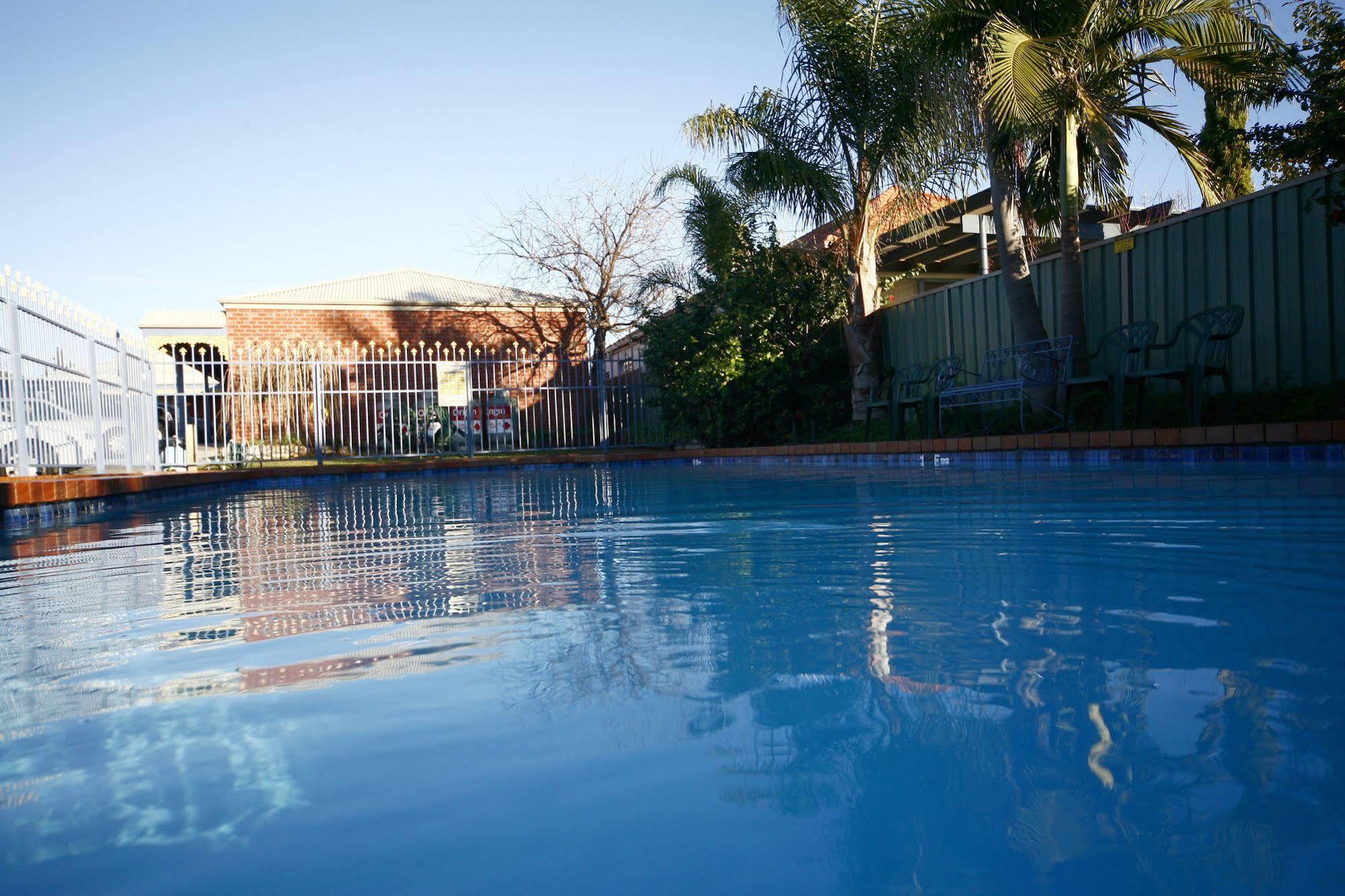 Burke And Wills Motor Inn Swan Hill Ανέσεις φωτογραφία